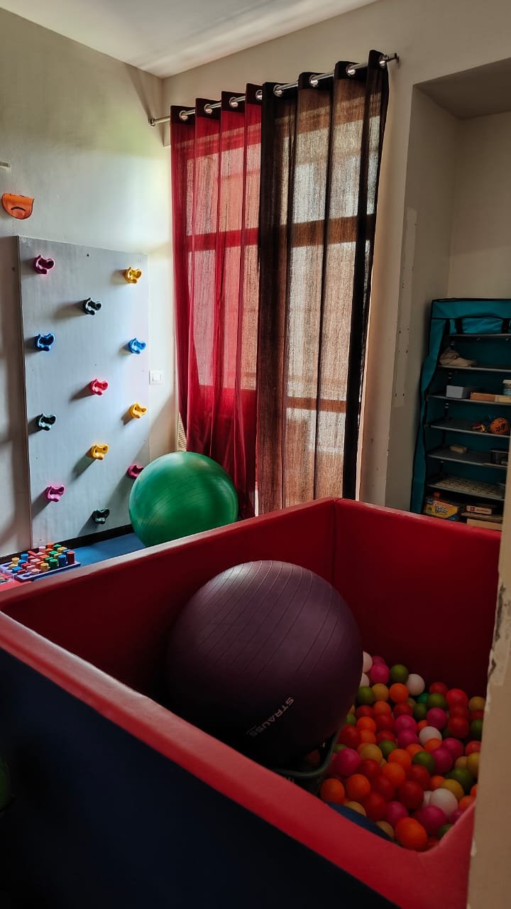 Sensory Tools & Tactile Pathways